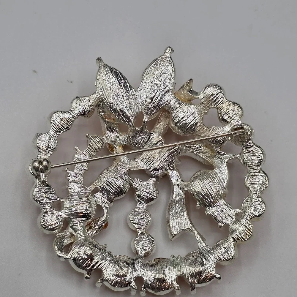 Sparkling‎ Orange Rhinestone Wreath Brooch Crystal Pin Round Floral Pendant Used